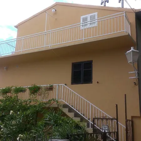 Silvio Apartamento Tisno